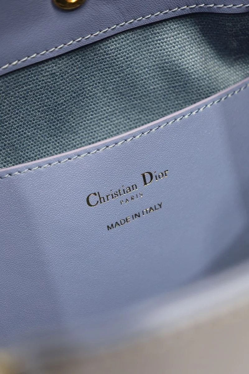 Flexible Christian Dior Bucket Bags 47646