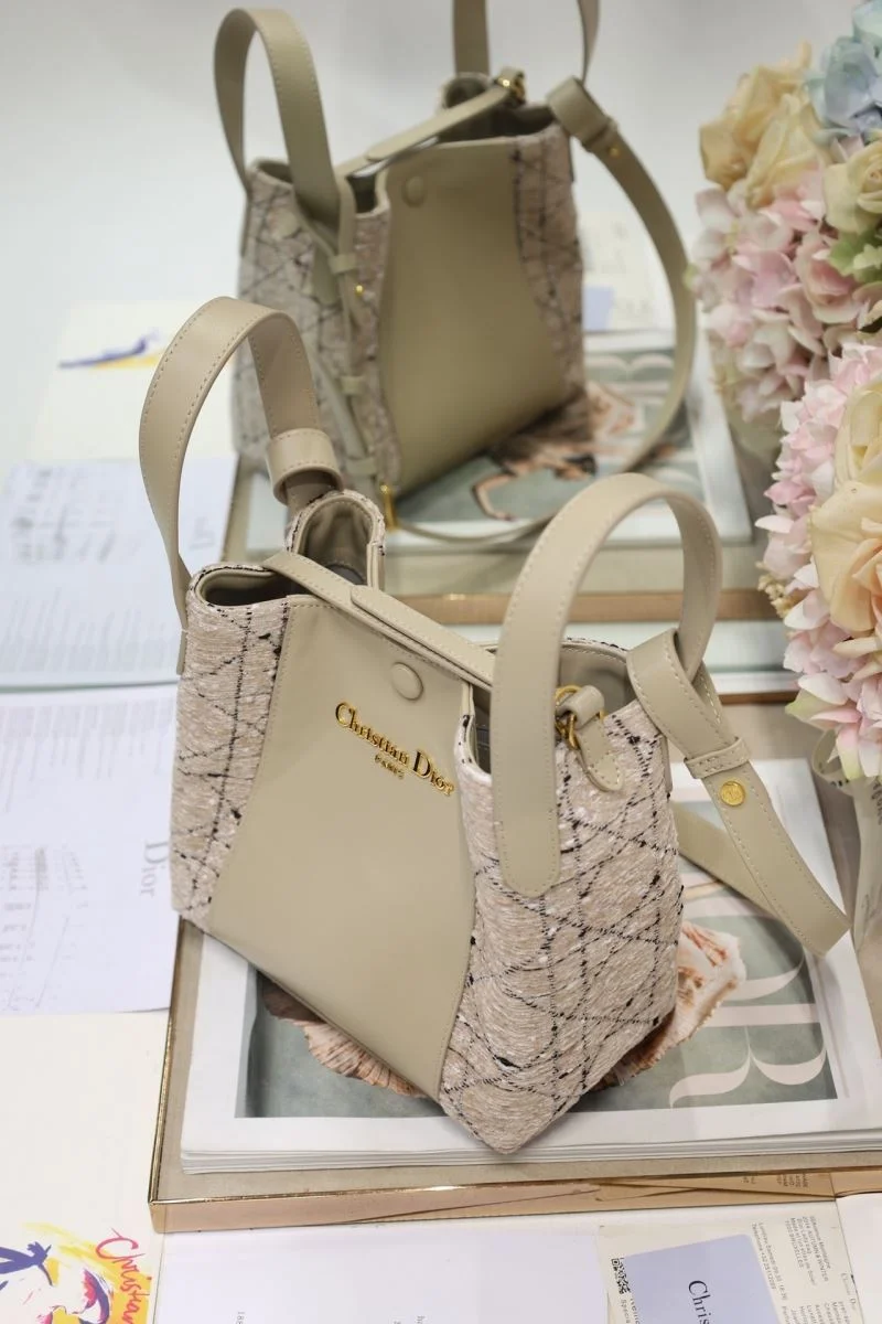 Bright Christian Dior Bucket Bags 47634