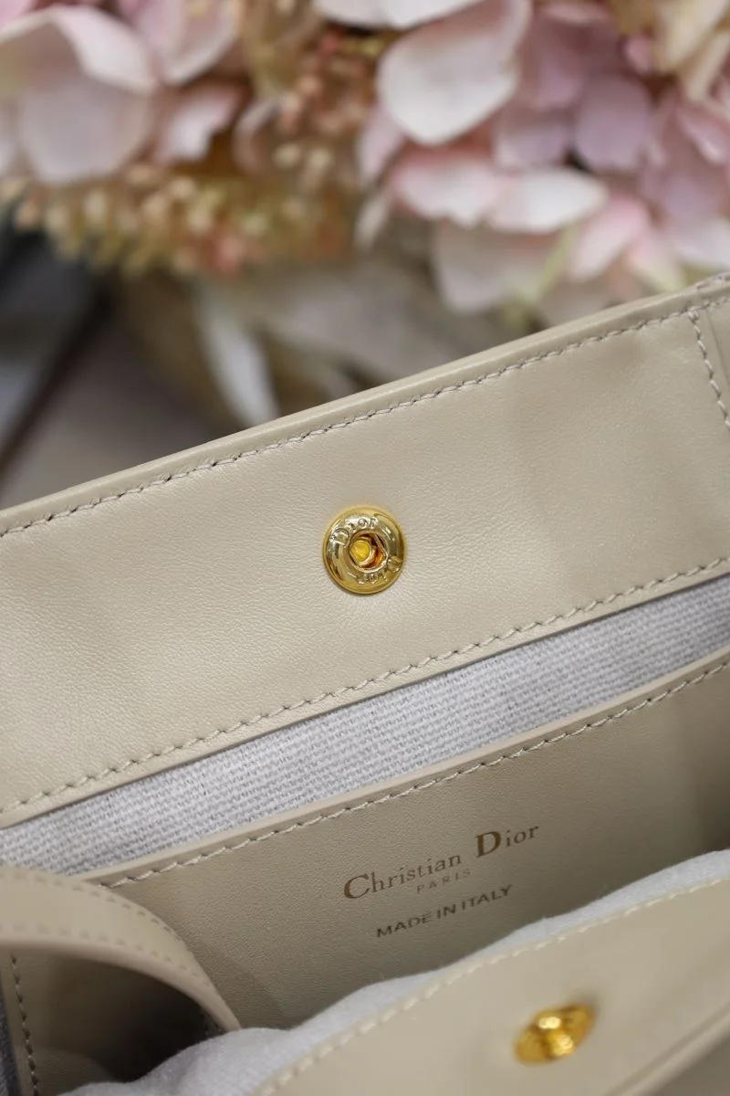 Bright Christian Dior Bucket Bags 47634
