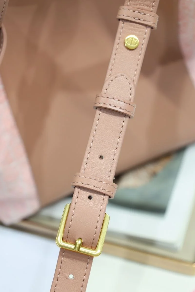 Versatile Christian Dior Bucket Bags 47645
