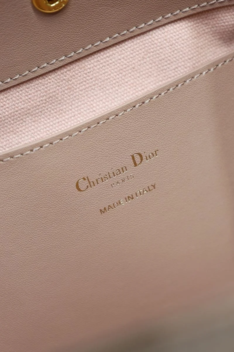 Versatile Christian Dior Bucket Bags 47645