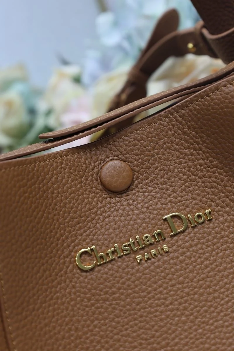 Refined Christian Dior Bucket Bags 47647