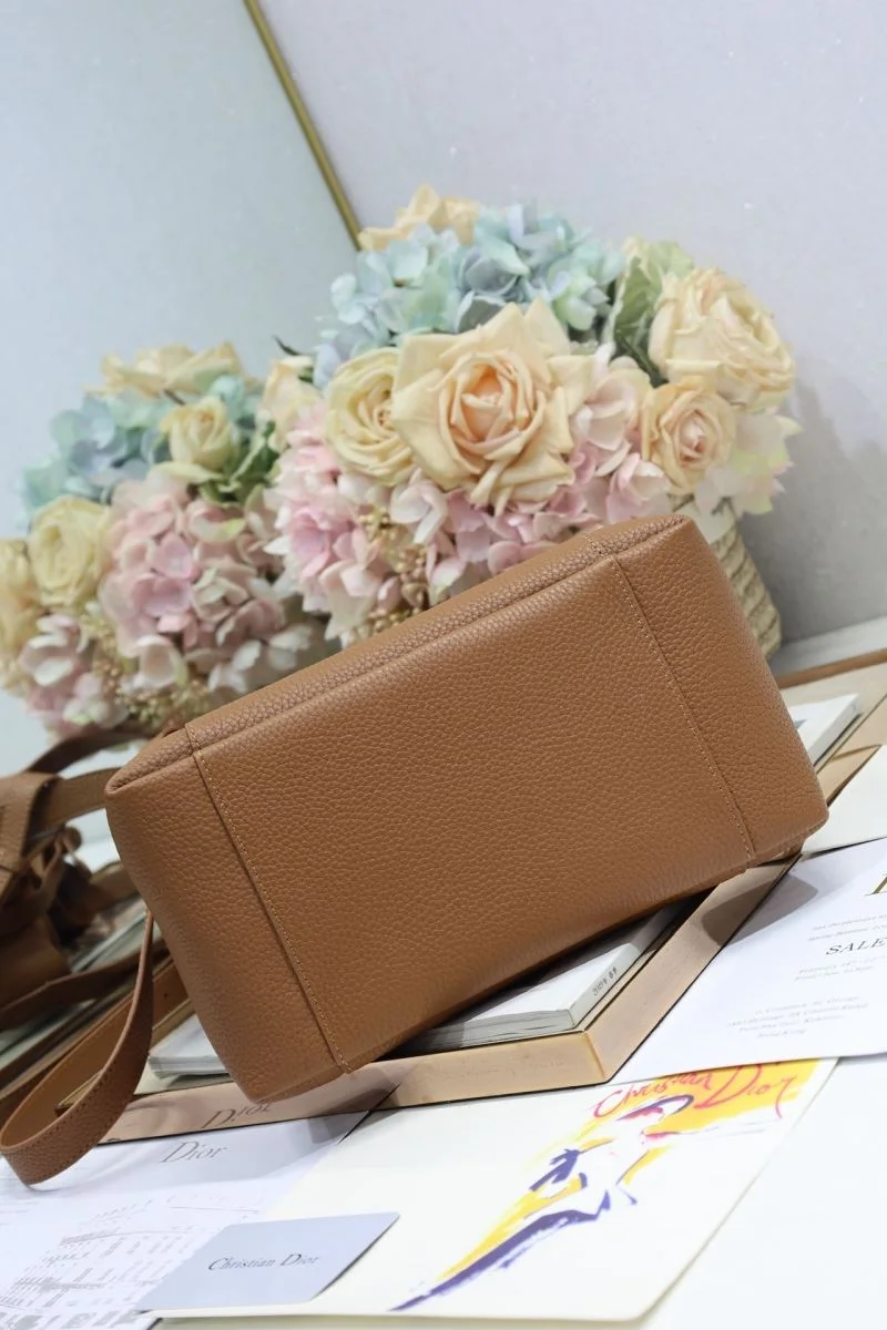 Refined Christian Dior Bucket Bags 47647