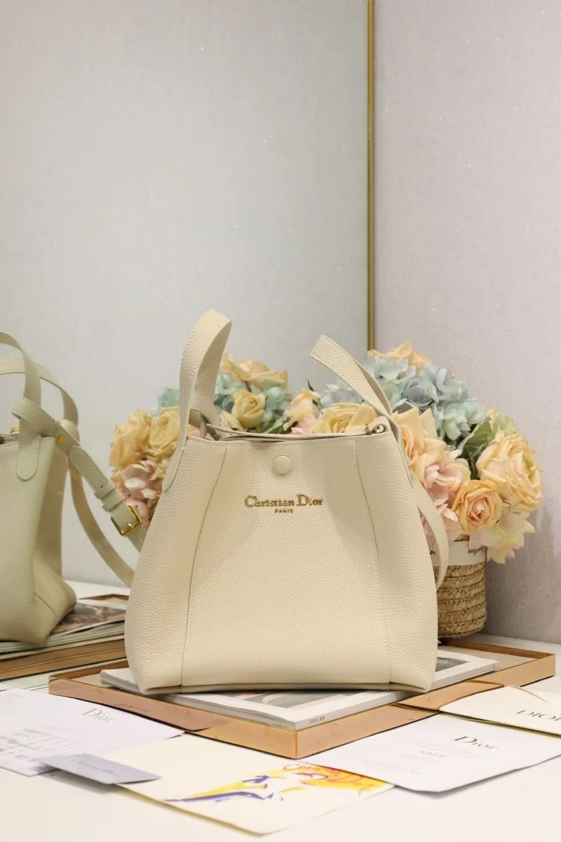 Christian Dior Bucket Bags Lightweight 47635