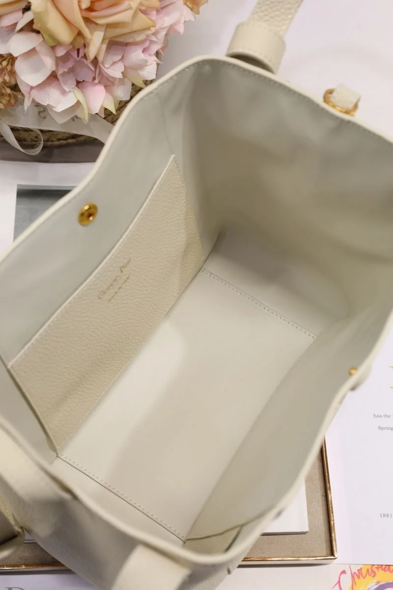 Christian Dior Bucket Bags Lightweight 47635