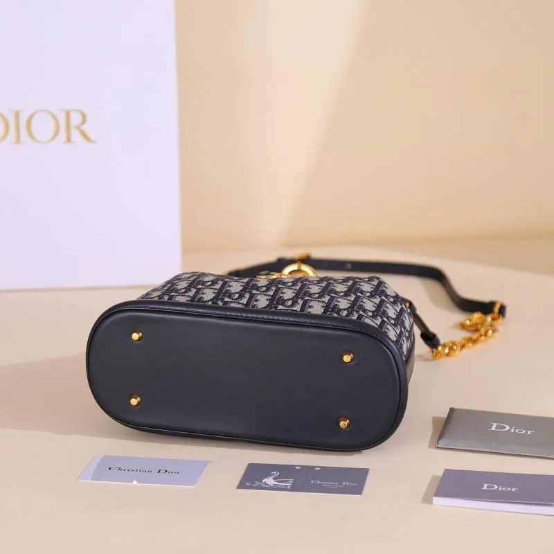 Christian Dior Bucket Bags RelaxedFit 46496
