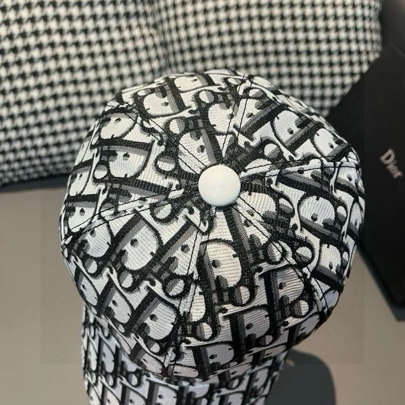 Christian Dior Caps OnTrend 261470