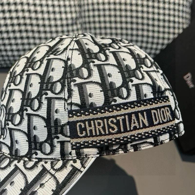 Christian Dior Caps OnTrend 261470