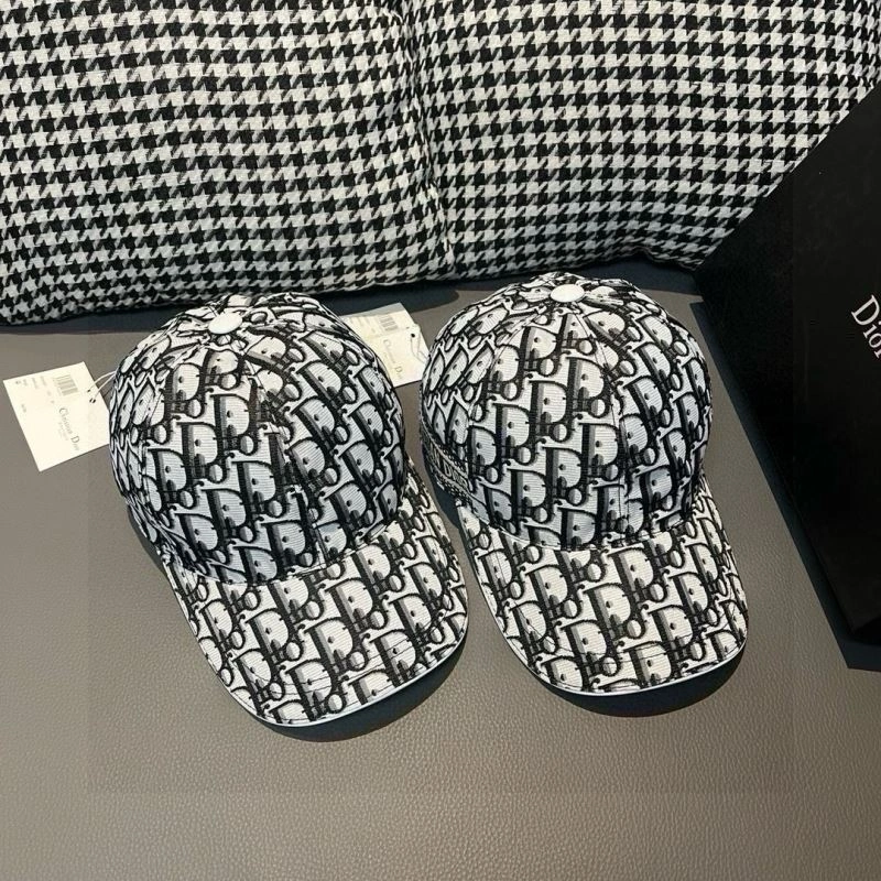 Christian Dior Caps OnTrend 261470