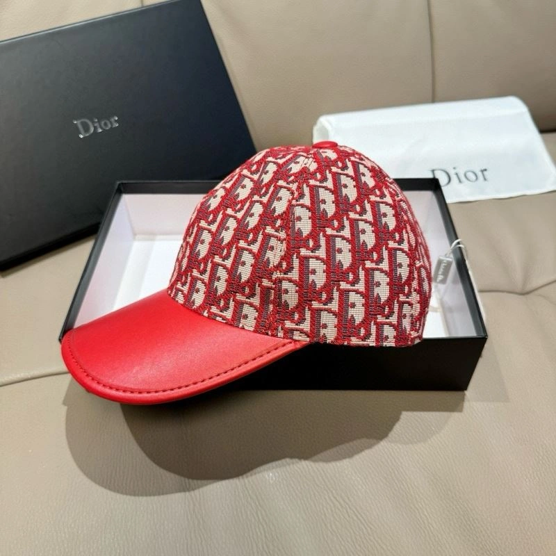 Christian Dior Caps Versatile 261476