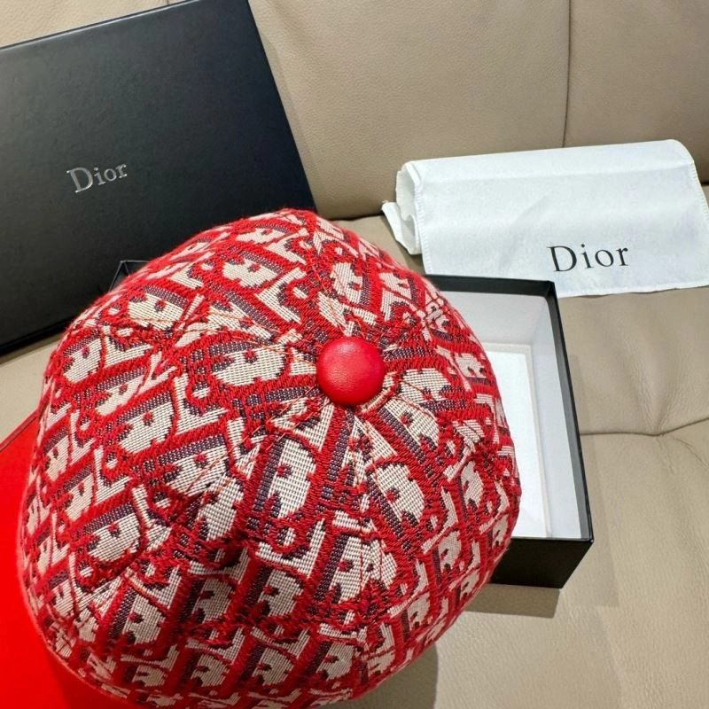 Christian Dior Caps Versatile 261476