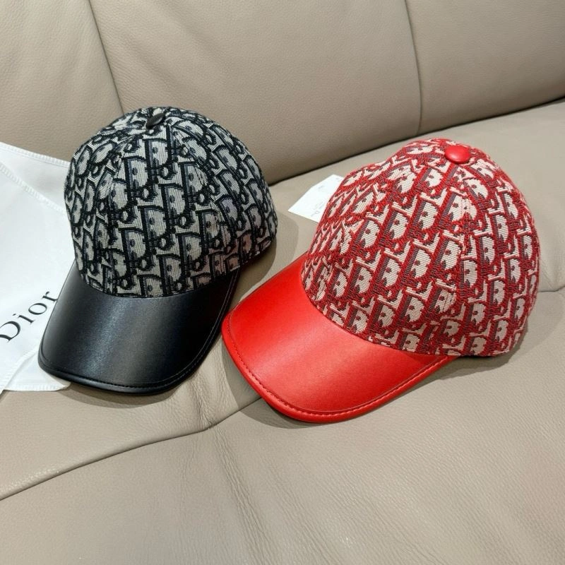 Christian Dior Caps Versatile 261476