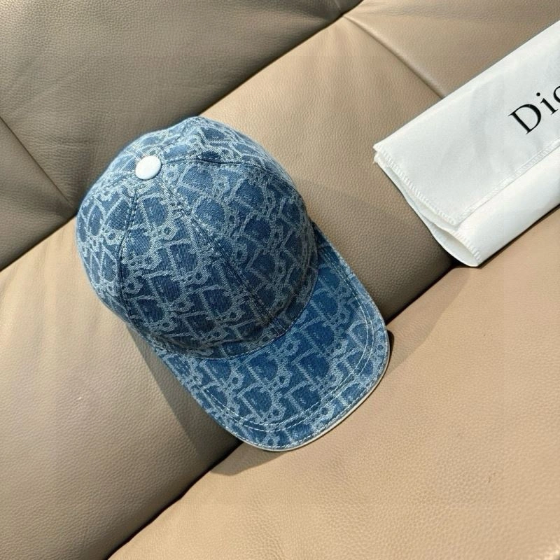 Christian Dior Caps Functional 261446