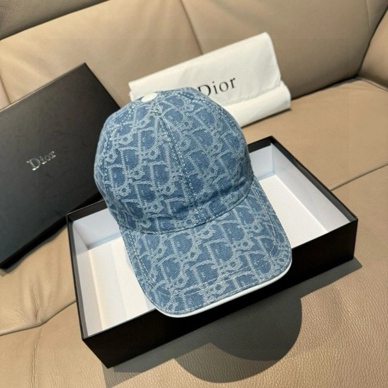 Christian Dior Caps Functional 261446