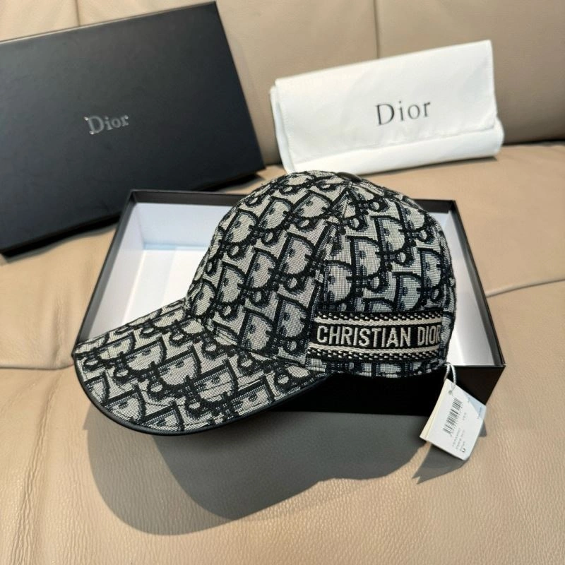 Christian Dior Caps Trendy 261469