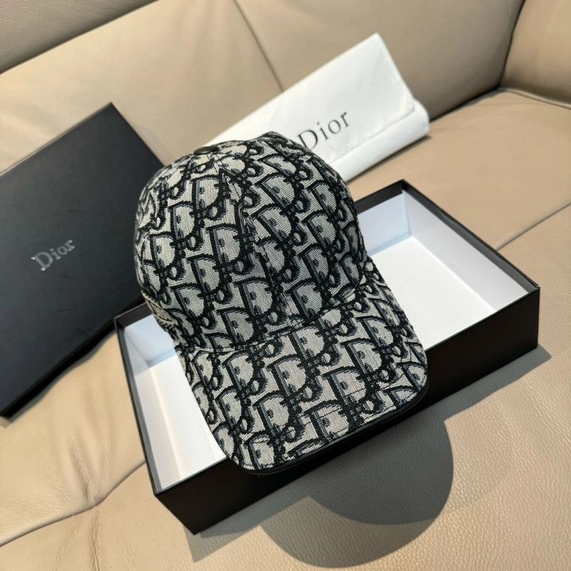 Christian Dior Caps Trendy 261469