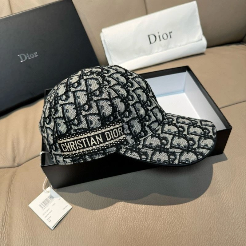 Christian Dior Caps Trendy 261469