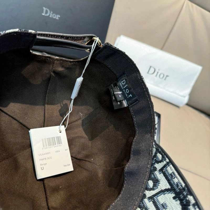 Christian Dior Caps Trendy 261469