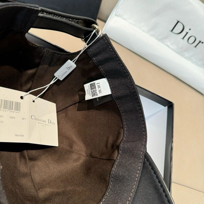 Christian Dior Caps Minimalist 261444