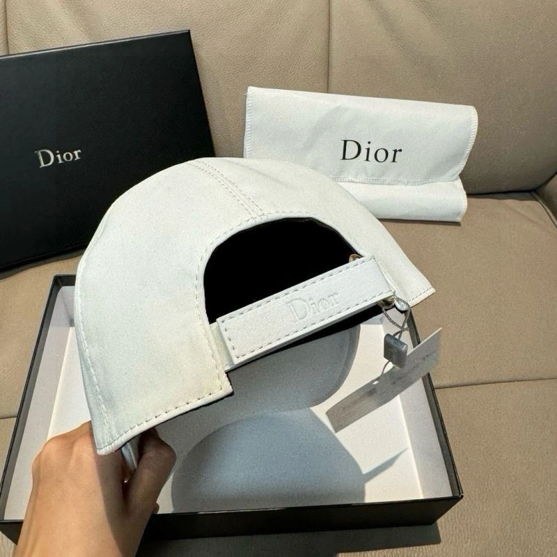 Sleek Christian Dior Caps 261445