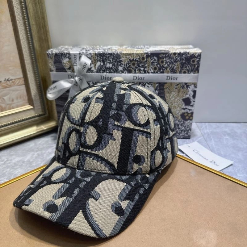 Christian Dior Caps Functional 259529