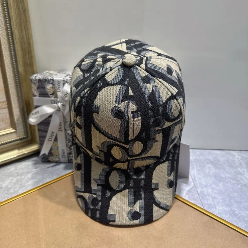 Christian Dior Caps Functional 259529