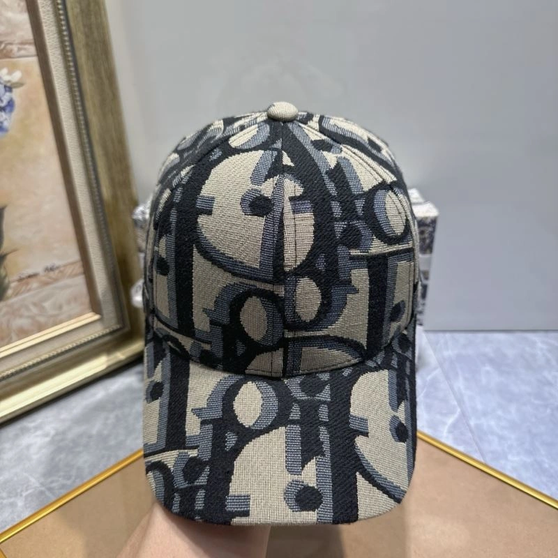Christian Dior Caps Functional 259529