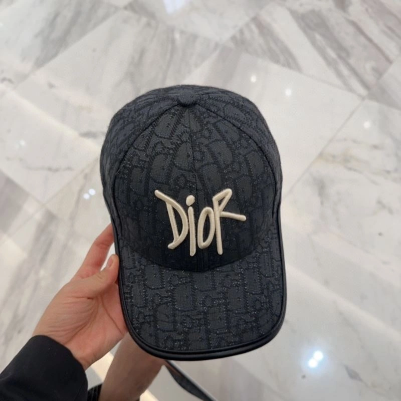 Flexible Christian Dior Caps 259506