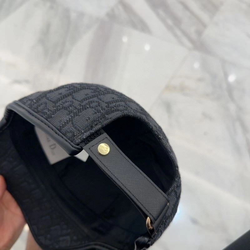 Flexible Christian Dior Caps 259506