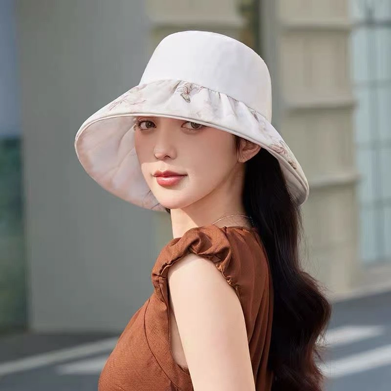 Sophisticated Christian Dior Caps 259526