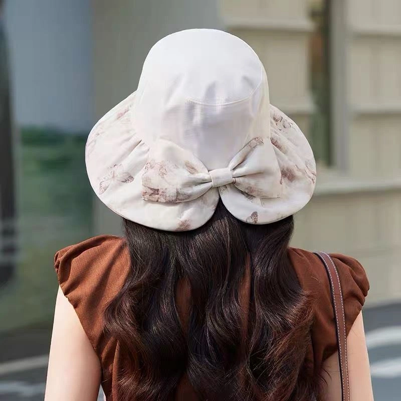 Sophisticated Christian Dior Caps 259526
