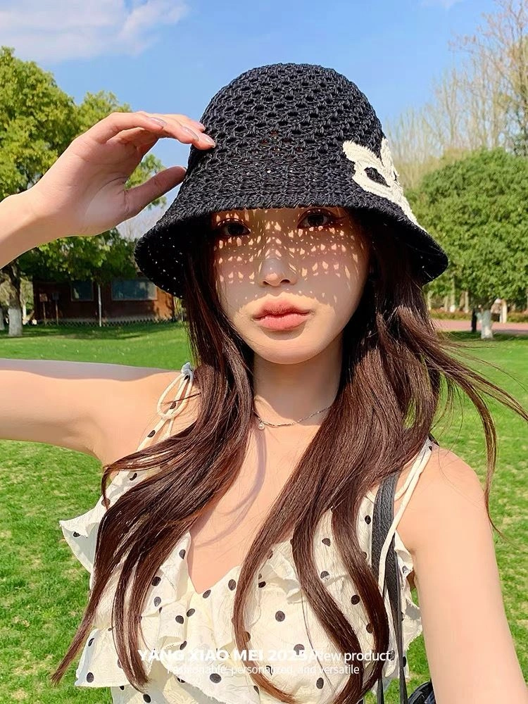Christian Dior Caps Elegant 259490