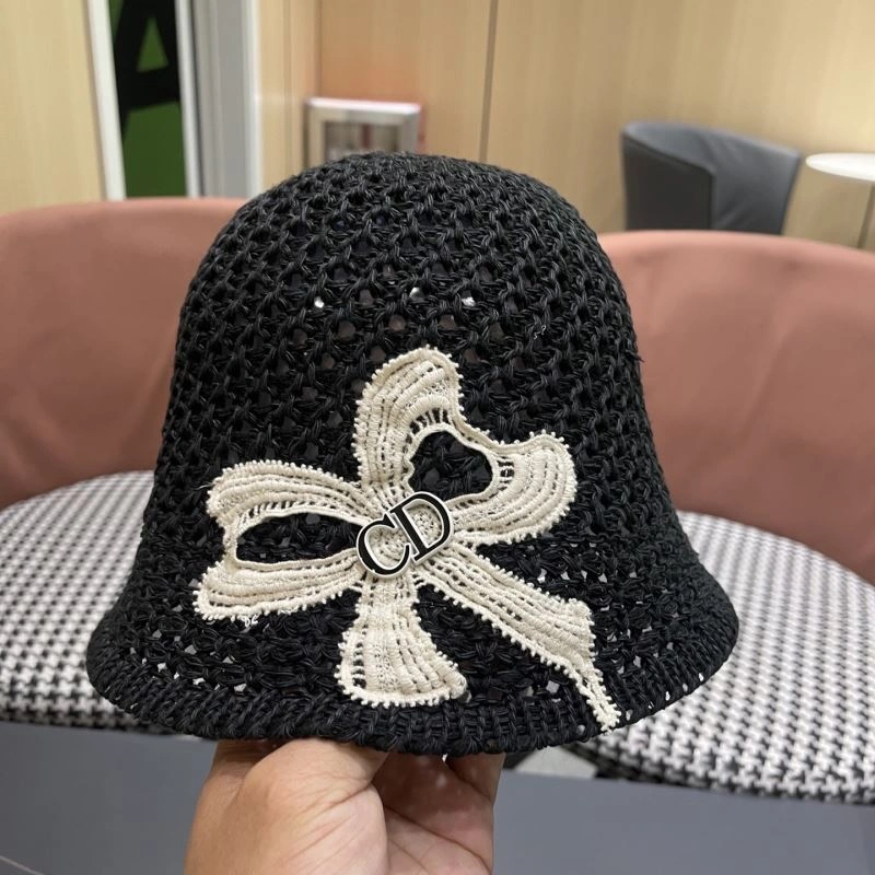 Christian Dior Caps Elegant 259490
