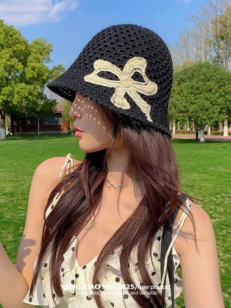 Christian Dior Caps Elegant 259490