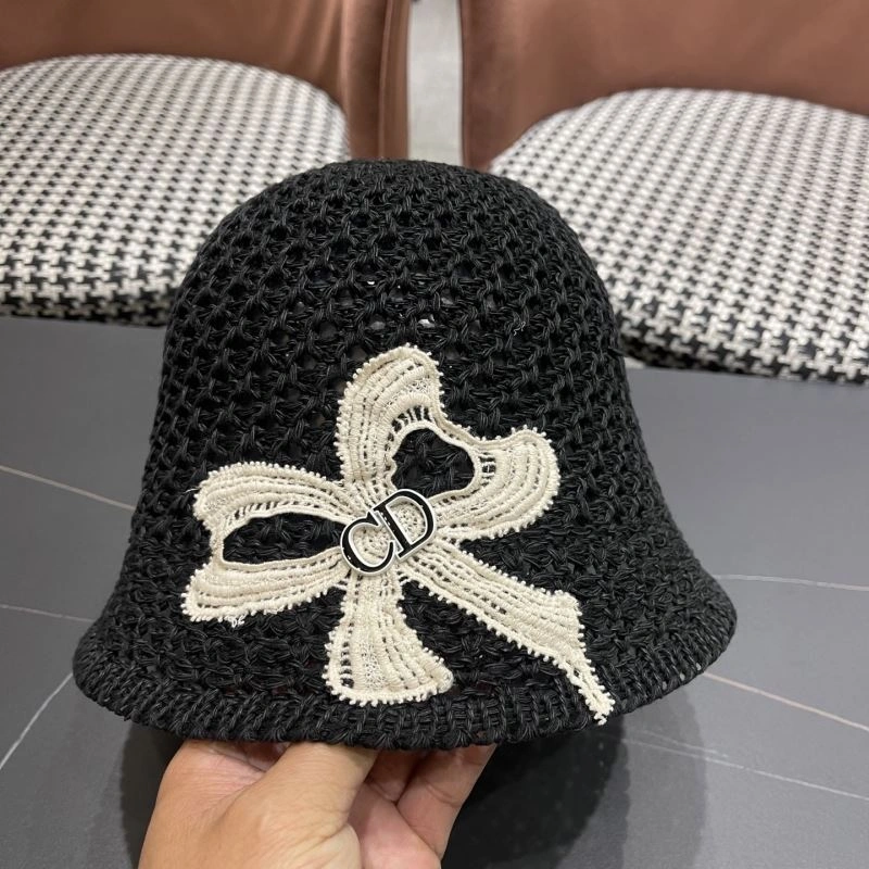 Christian Dior Caps Elegant 259490