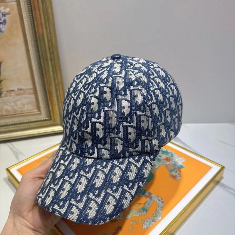 Minimalist Christian Dior Caps 259484