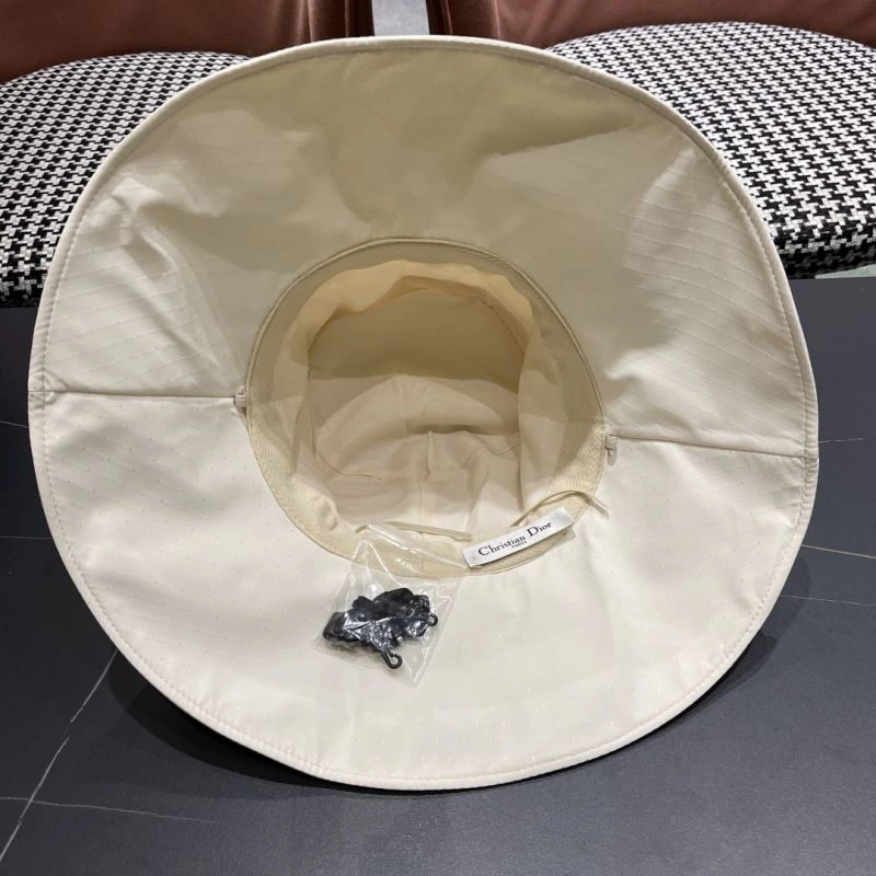 Trendsetting Christian Dior Caps 259472