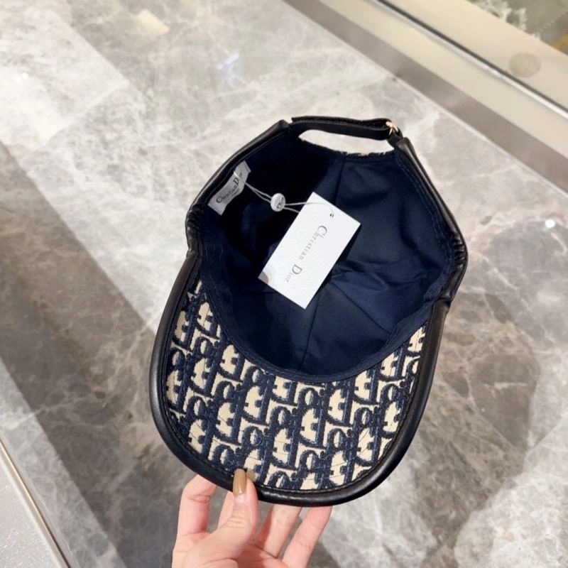 Christian Dior Caps Colorful 259456