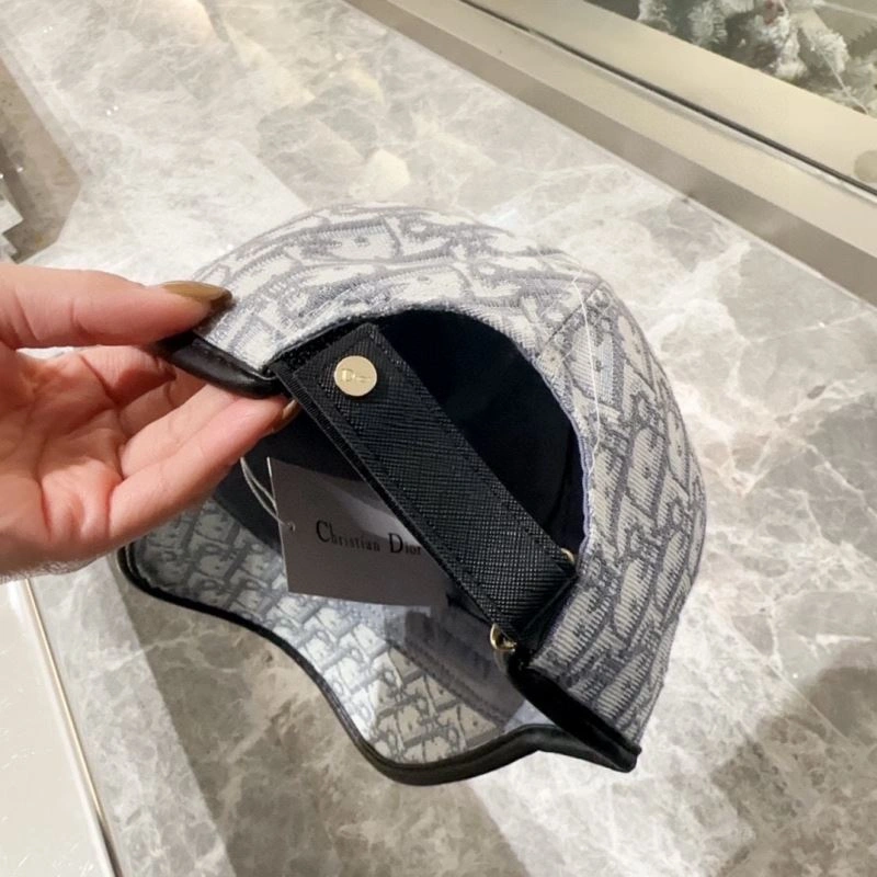 Christian Dior Caps AllSeason 259473
