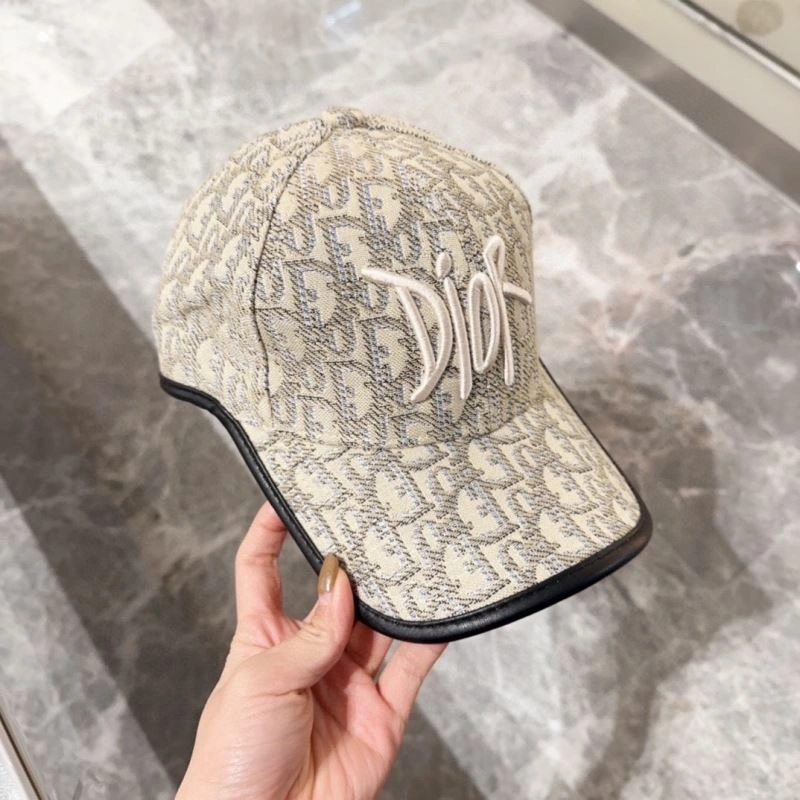 Christian Dior Caps Trendsetting 259462