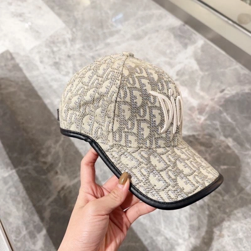 Christian Dior Caps Trendsetting 259462