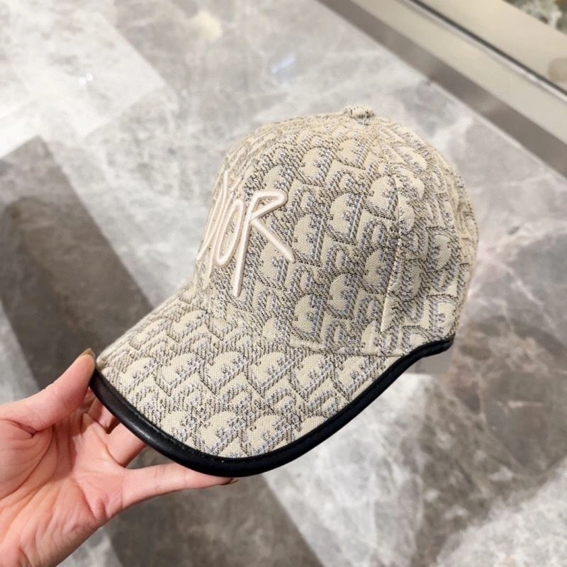 Christian Dior Caps Trendsetting 259462
