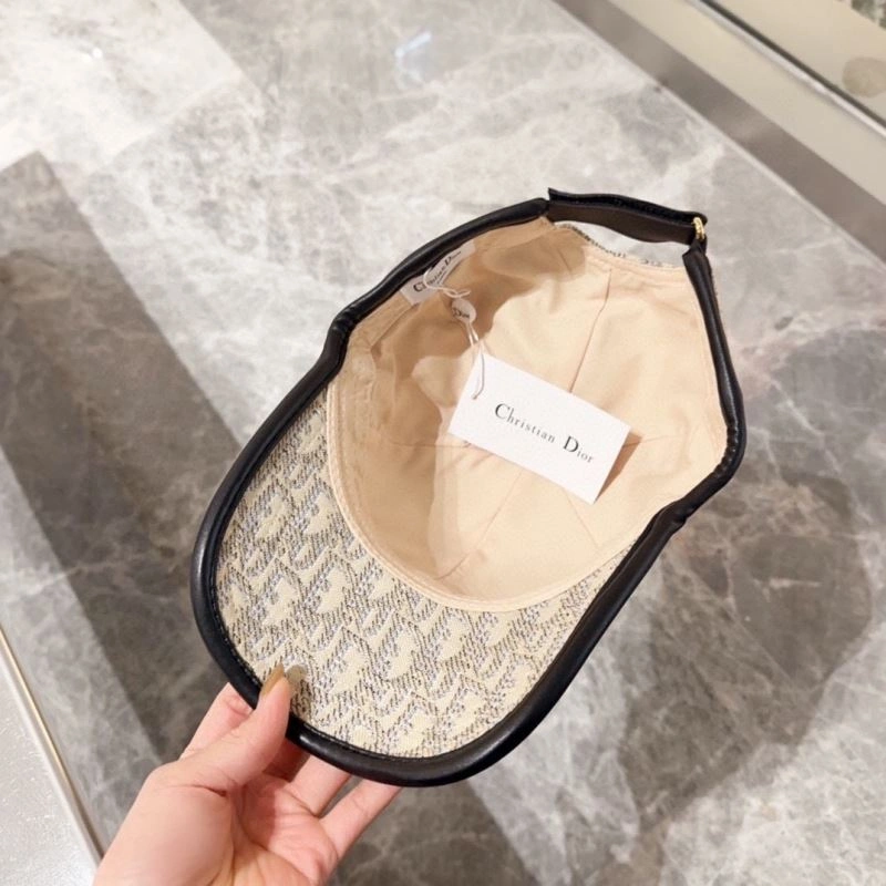 Christian Dior Caps Trendsetting 259462
