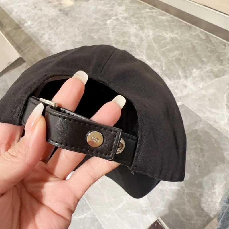 Fashionable Christian Dior Caps 259455