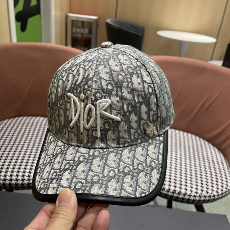 Christian Dior Caps Comfortable 259474