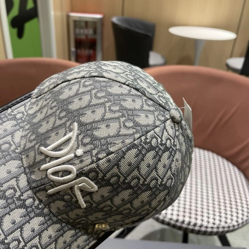 Christian Dior Caps Comfortable 259474