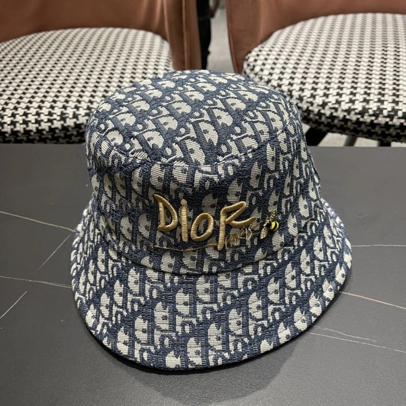 Christian Dior Caps Elegant 259457