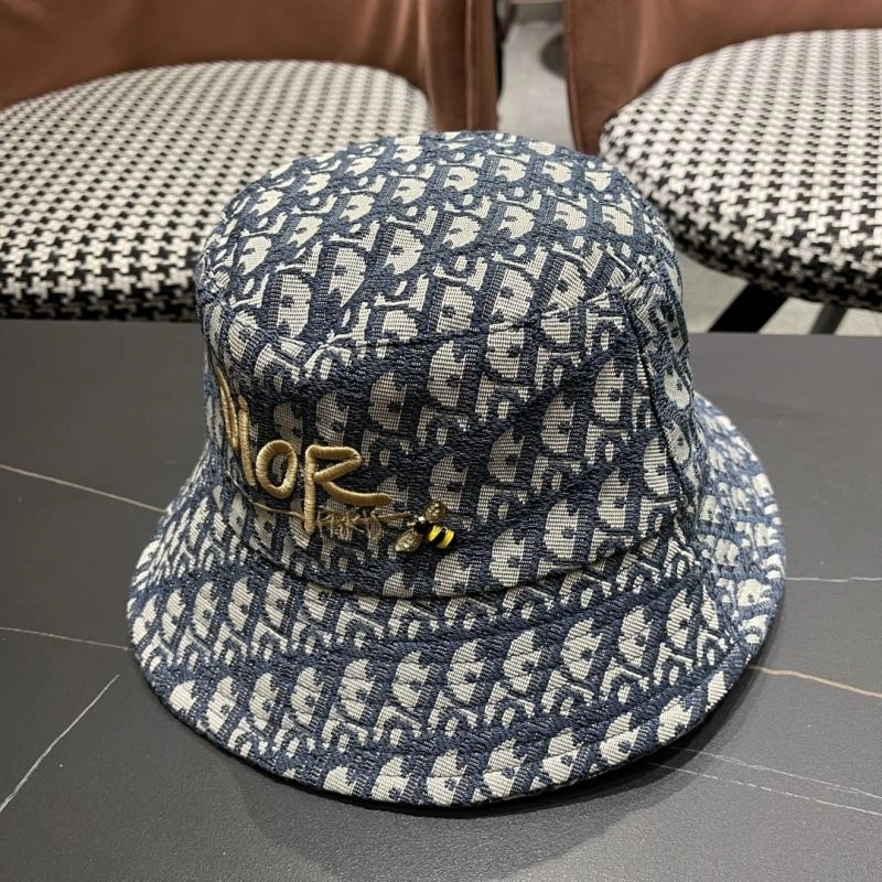 Christian Dior Caps Elegant 259457