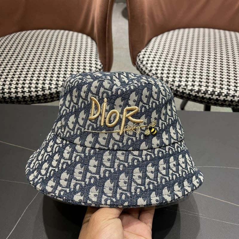 Christian Dior Caps Elegant 259457