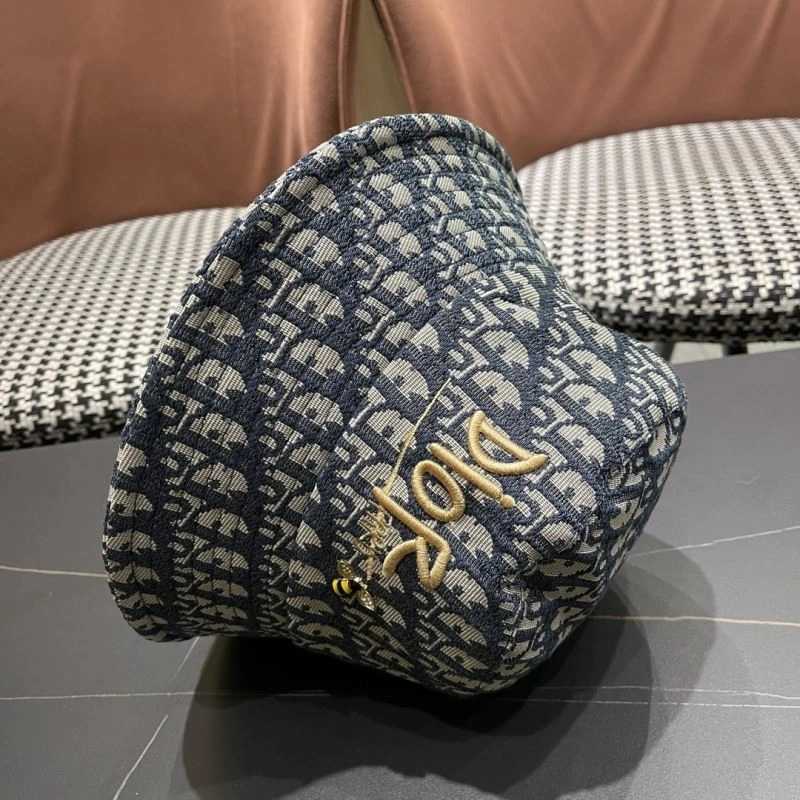 Christian Dior Caps Elegant 259457
